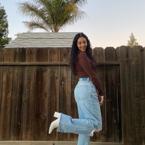 Meet your Posher, Marisol - Picture 1 of 2